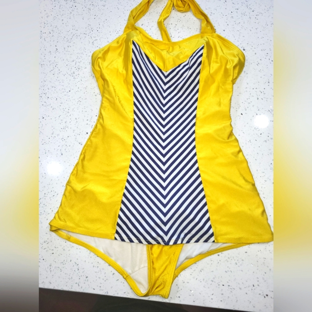 Pinup style yellow blue white bathing suit